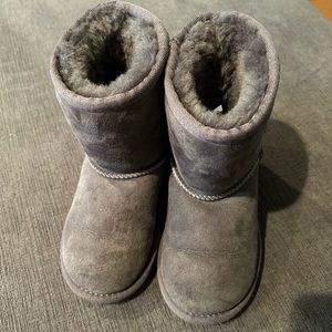 Ugg toddler size 10 boots, gray, great used condition